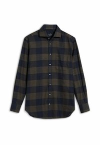 Camisa de cuadros en franela de color verde oscuro y azul marino, con mangas largas, cuello punta y un bolsillo en el pecho.