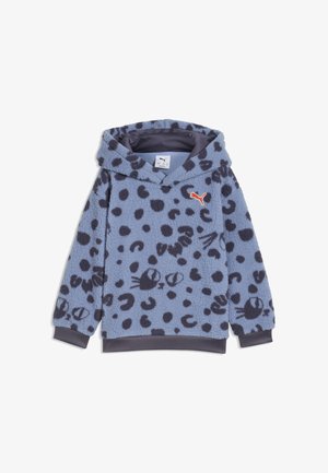 Sudadera azul de forro polar con capucha, con manchas oscuras de leopardo y caras de gato, con un pequeño logo rojo de Puma en el pecho.