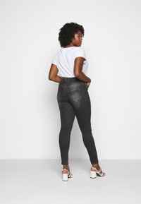 Vero Moda Curve VMLORA WASH - Jeggings - black denim