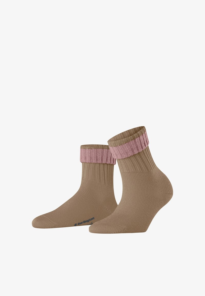 Chaussettes brunes jusqu'à la cheville avec des bords côtelés roses. Fabriquées en matériau tricoté texturé, avec des zones de orteil et de talon renforcées pour plus de durabilité.