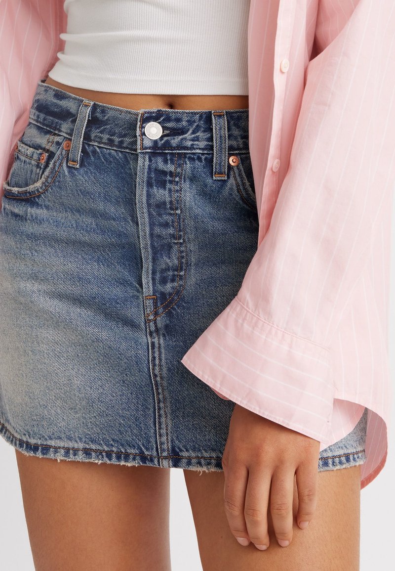 Levi's