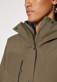 Fjällräven HC HYDRATIC PADDED JACKET W - Wintermantel - laurel green
