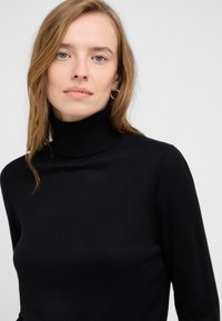 Mustang STYLE SERENA - Strickpullover - schwarz