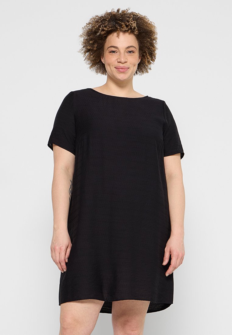 ONLY Carmakoma Jurk zwart