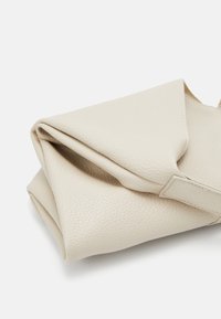 Lindex SHOPPER V-SHAPE - Shopping bag - beige