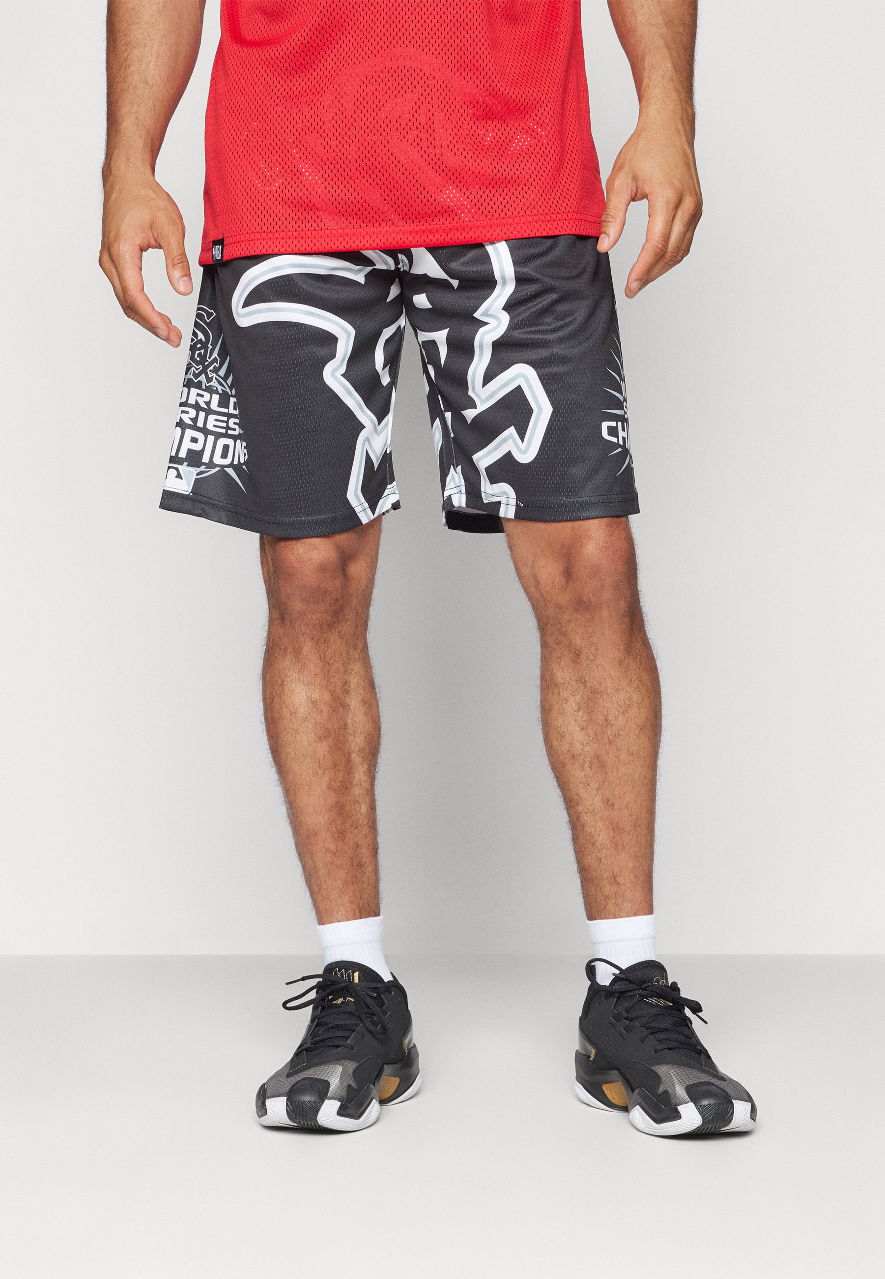 [MLB] Basic Big Logo Half-Length Shorts ★すぐ品切れ★ Mitchell & Ness Big Face 2.0 Los Angeles Lakers Yellow