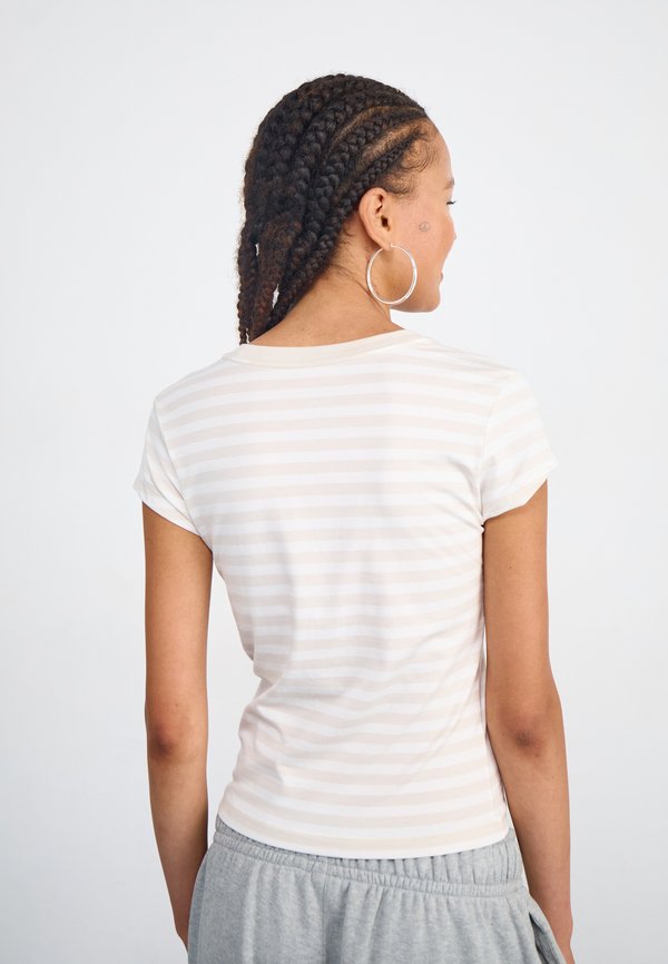 BABY TEE  - Print T-shirt3