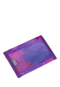 Borsetta rettangolare realizzata in tessuto con un motivo a gradiente in tonalità di viola e rosa, con bordo viola e etichetta grigia su un lato.