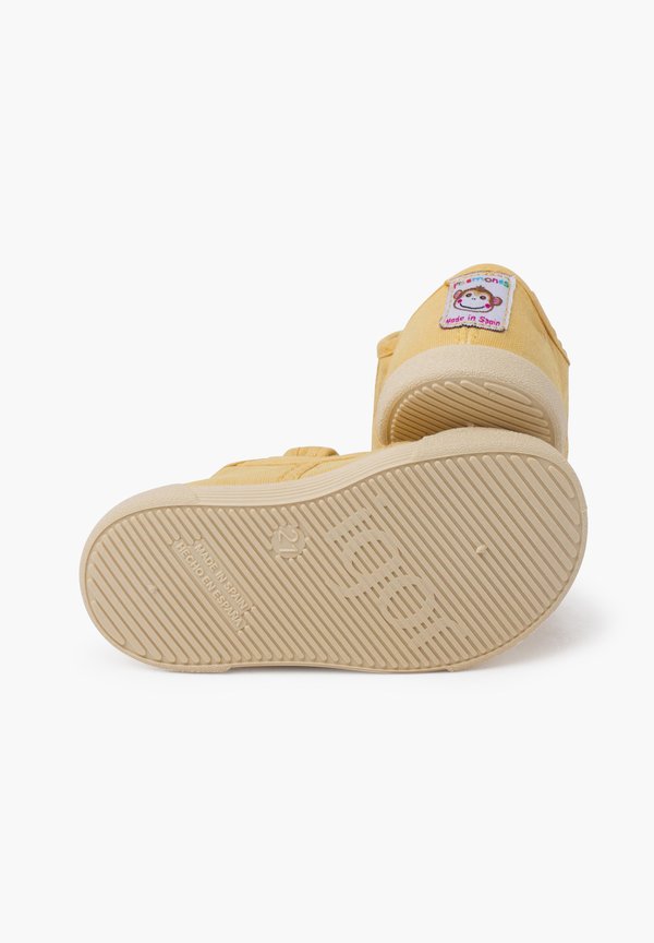 PUNTERA BAREFOOT CIERRE ADHERENTE – Lauflernschuh – mostaza