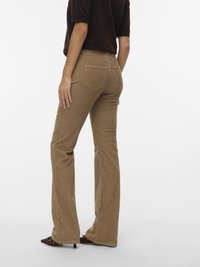 Vero Moda VMFLASH FLARED PANTS - Auduma bikses - silver-coloured mink