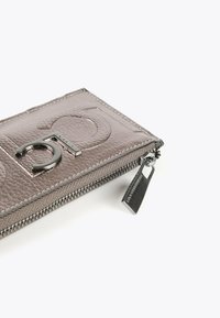 LOLA CASADEMUNT Monedero - silver