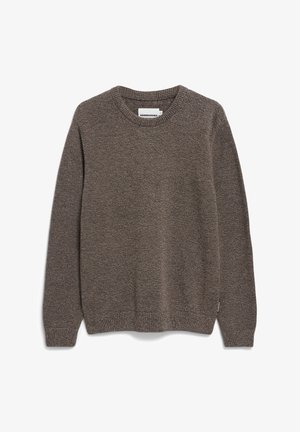 Bruine gebreide trui met een ronde hals en geribde manchetten. Heeft een subtiel patroon en een klein logotag aan de zoom.