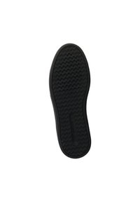 Suola di scarpa in gomma nera con un motivo a zigzag e piccoli fori di ventilazione, con dettagli del logo lungo il lato. Piatta e di forma ovale.