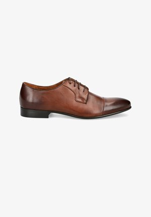 Brązowe skórzane buty oxford z gładkim wykończeniem, zaokrąglonym noskiem, sznurowaniem i niskim czarnym obcasem. Posiadają elegancki i nowoczesny design.