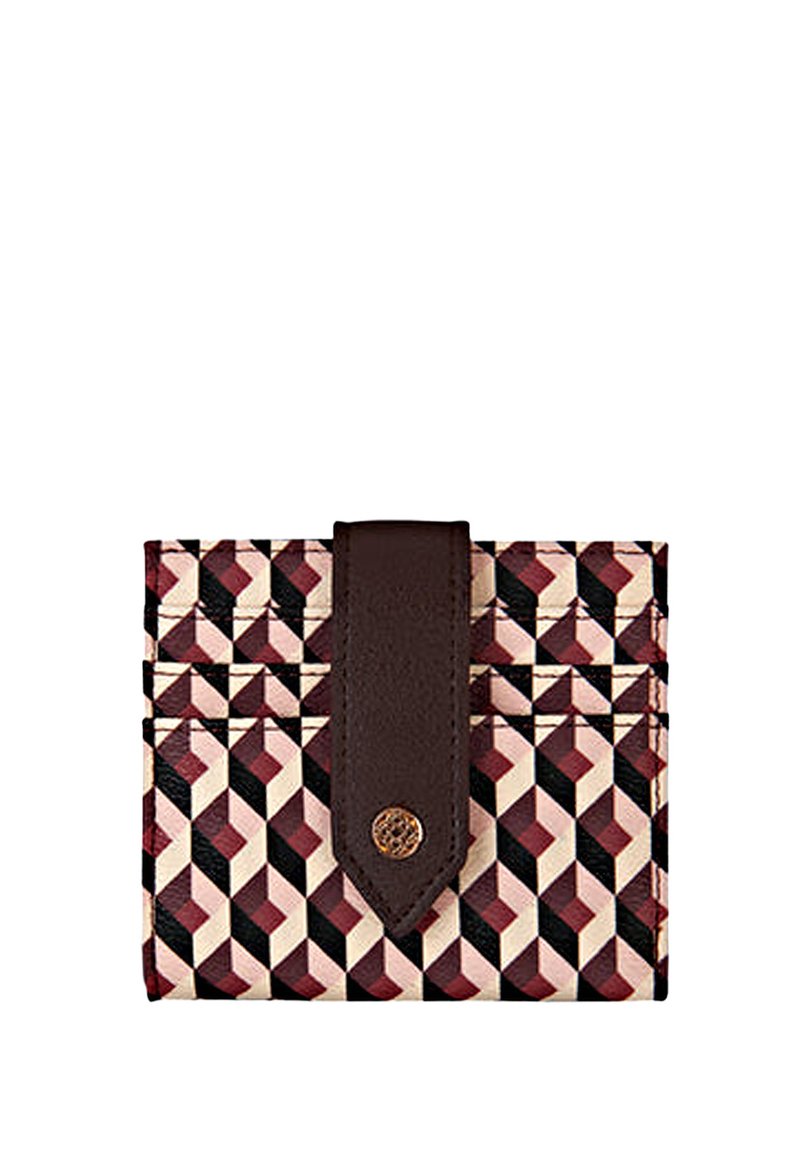Porte-carte avec un motif géométrique en bordeaux, crème et noir. Équipé d'une sangle en cuir marron et d'une fermeture à bouton en métal.