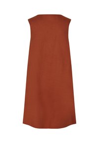 Robe sans manches en tissu couleur rouille avec une silhouette A-line décontractée. Texture lisse avec un ourlet arrondi. Aucun motif ni matériel visible.