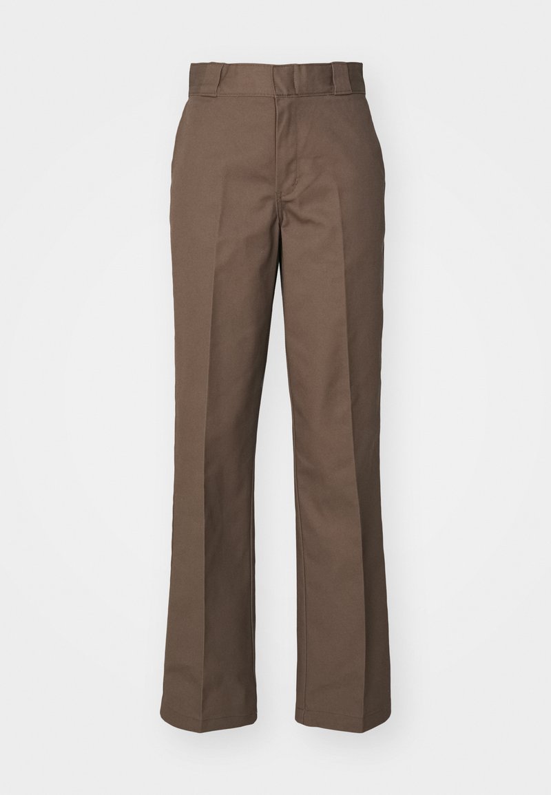 Bruine katoenen broeken met een rechte pijpdesign, voorzien van een platte voorkant en riemlussen. Glad textuur, geen zichtbare patronen of accenten.