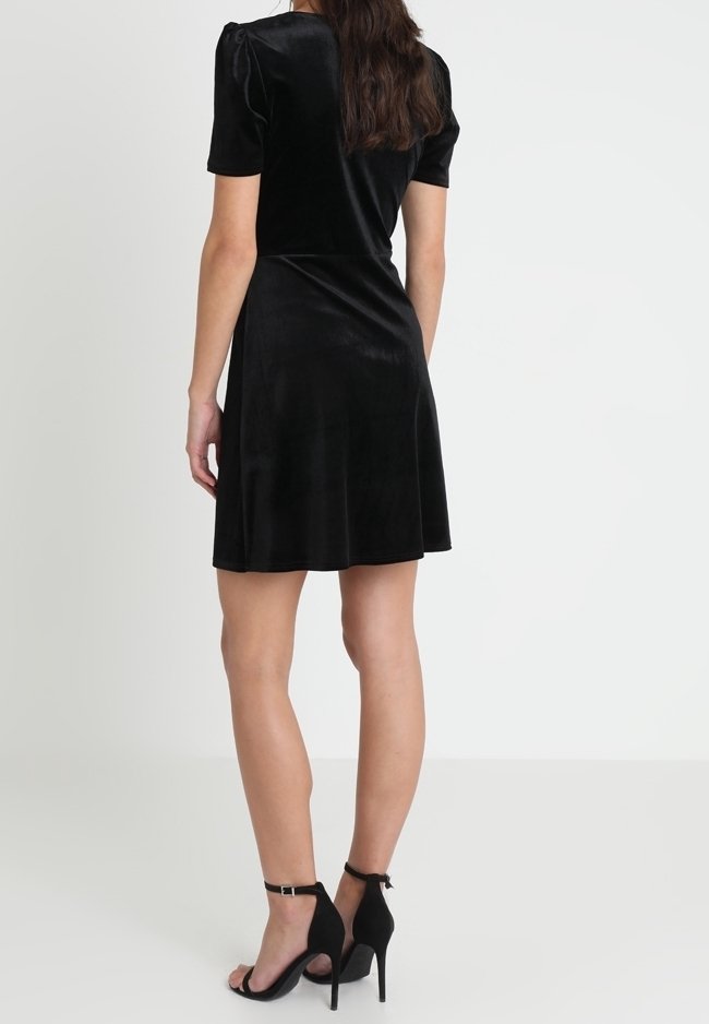 Robe De Soirée En Velours Noir River Island - Taille 8, Mi-longue Crayon - Neuve Avec étiquettes