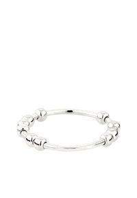 Silberner Ring mit einem glatten, runden Band und gleichmäßig verteilten kugelförmigen Akzenten. Das Design ist minimalistisch mit einer polierten Oberfläche.