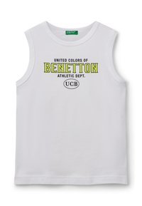 Canottiera bianca in cotone senza maniche con testo nero e giallo neon: "UNITED COLORS OF BENETTON ATHLETIC DEPT. UCB." Collo rotondo.