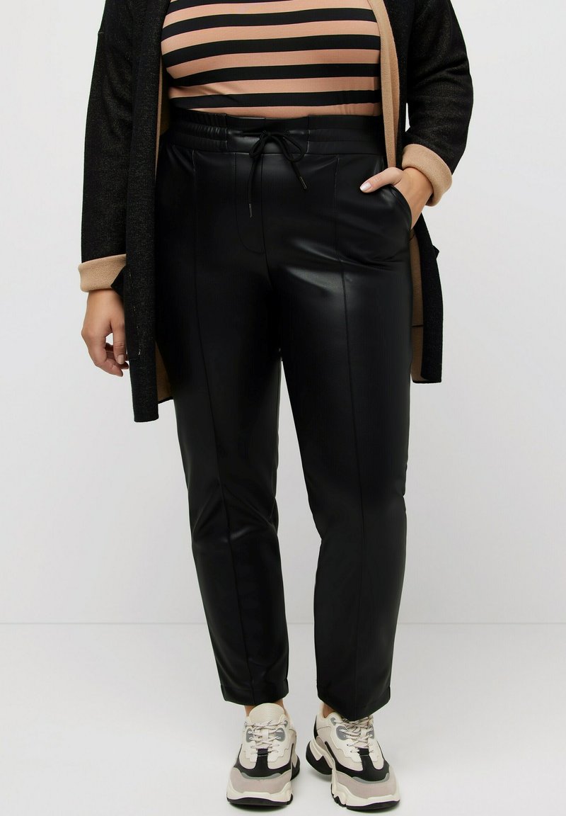 Ulla Popken - Pantalones - black, Ampliar