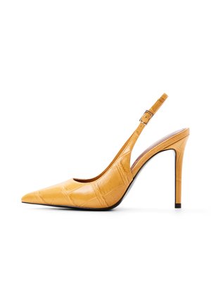 Gelber, strukturierter Lederslingback-Pumps mit spitzer Kappe, verstellbarem Riemen und schlankem Stiletto-Absatz.