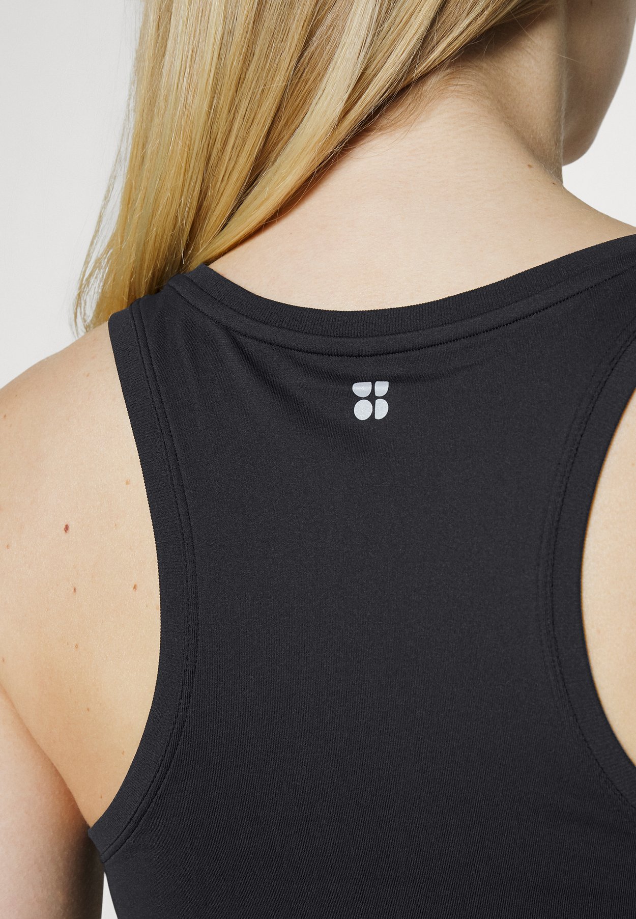 ATHLETE CROP SEAMLESS WORKOUT TANK