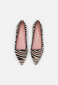 Pretty Ballerinas ELLA - Jalga libistatavad jalanõud - nube black