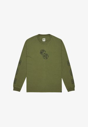 Olivegrünes Langarm-T-Shirt aus Baumwolle mit einem schwarzen Grafikdesign von Würfeln auf der Vorderseite und zwei Logos auf den Ärmeln. Reguläre Passform.