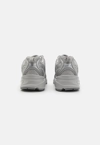 New Balance Sneakers - grey