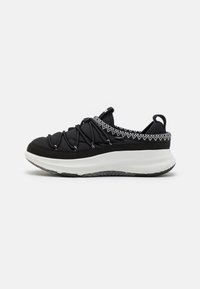 CA78 TASMAN - Loaferit/pistokkaat - black/white