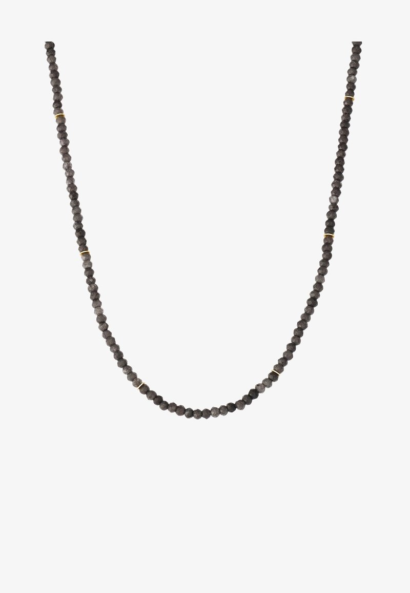 Juodas karoliukas su facetuotais brangakmeniais ir auksiniais akcentais, turintis lygų, vienodą virvės dizainą.