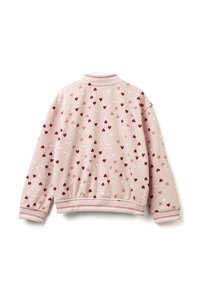 Růžová mikina s potiskem srdcí v různých odstínech červené a bílé, s žebrovanými manžetami a lemem, a kulatým výstřihem.