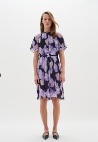 InWear - HENDRAIW - Vestido informal - lavender poetic flower Imagen en miniatura 1