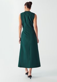 WILLA CAIRA - Denní šaty - emerald