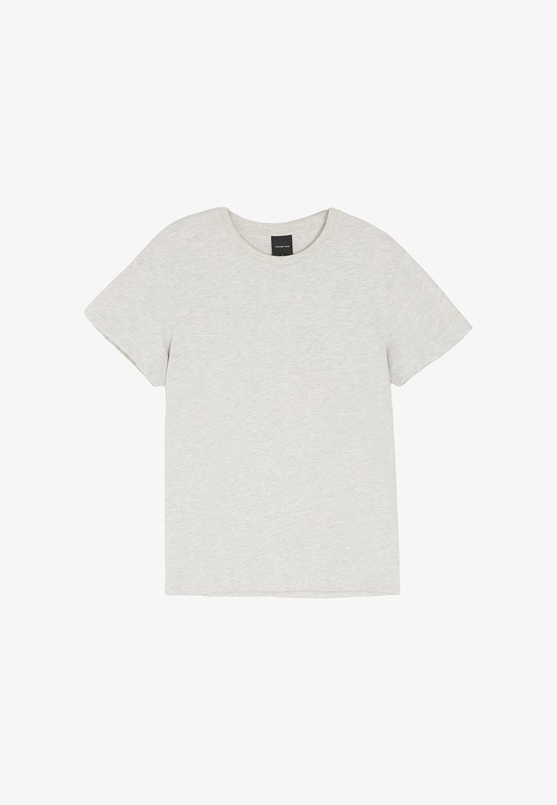 Jasnoszara, krótko rękawowa koszulka z miękkiej, teksturowanej tkaniny. Posiada okrągły dekolt i prosty krój, bez wzorów czy zdobień.