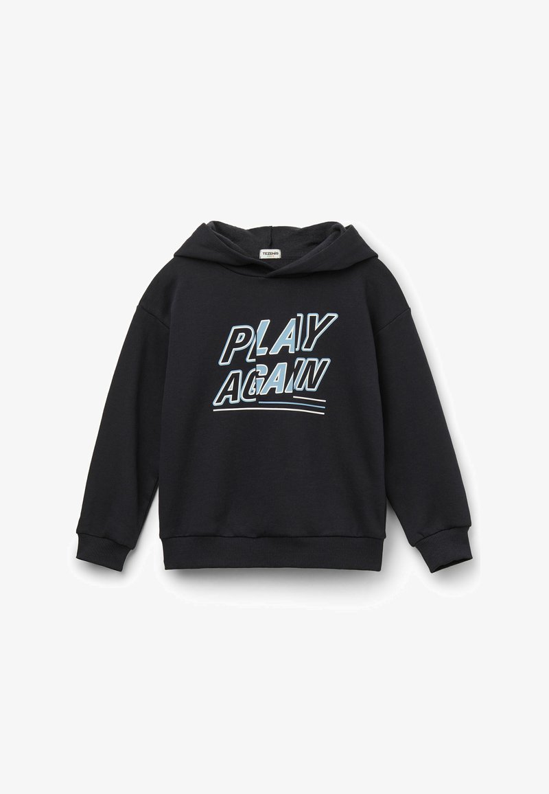 Czarna bluza z kapturem z grafiką na przodzie, na której widnieje napis "GRAJ PONOWNIE" w jasnoniebieskim i białym kolorze. Miękka tkanina, ściągacze przy mankietach i u dołu.