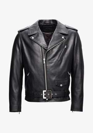 Schwarze Leder-Bikerjacke mit Einkerbung am Kragen, Reißverschluss vorne, mehreren Taschen und einem taillierten Gürtel. Mit silbernen Hardware-Akzenten.