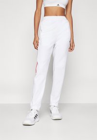adidas Sportswear TIRO CUT 3 STRIPES TRACKPANTS - Treniņtērpa apakšdaļas - white/team navy blue/better scarlet