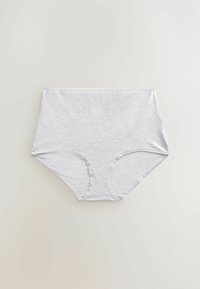 Ljusgrå högmidjad underkläder gjorda av mjukt, strukturerat tyg. Har elastisk midja och släta kanter för komfort.