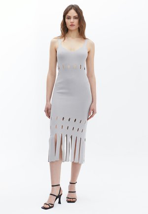 WITH CUT OUT DETAIL - Vestido de tubo - silver birch