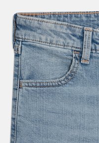 Abercrombie & Fitch Vaqueros boyfriend - light-blue denim