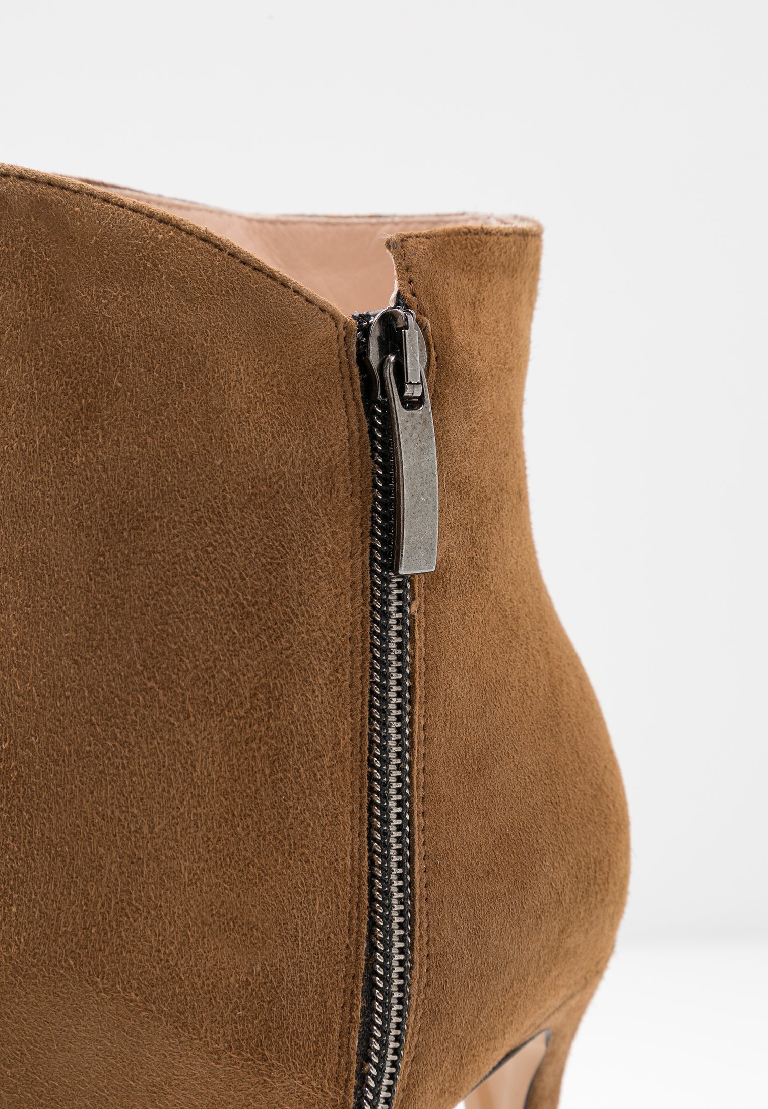 bottines camel minelli