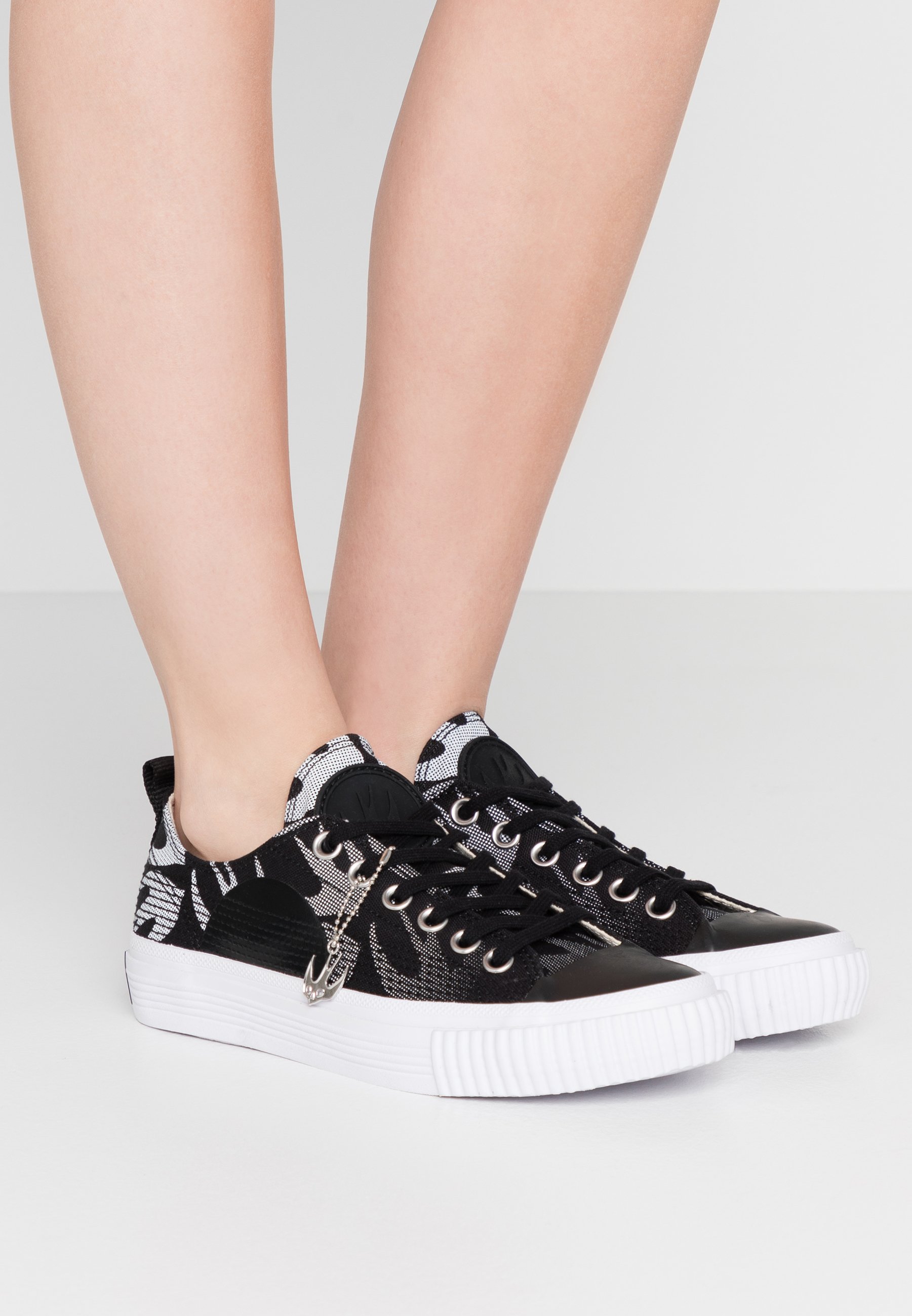 McQ Alexander McQueen SWALLOW PLIMSOLL 