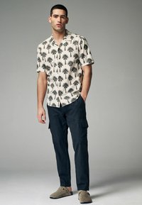 Next ELASTICATED DRAWSTRING  - REGULAR FIT - Cargobukser - charcoal grey