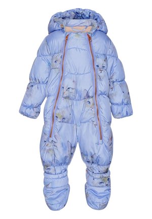 Mono de nieve acolchado para bebé en azul claro, con capucha, cremalleras dobles frontales y un sutil estampado de caras de gatos blancos.