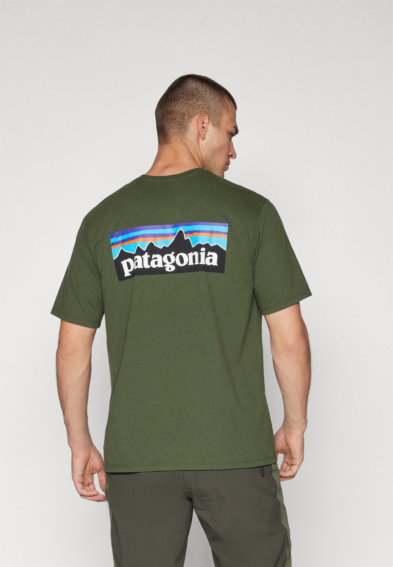 Patagonia LOGO - Tricou cu imprimeu - pine green