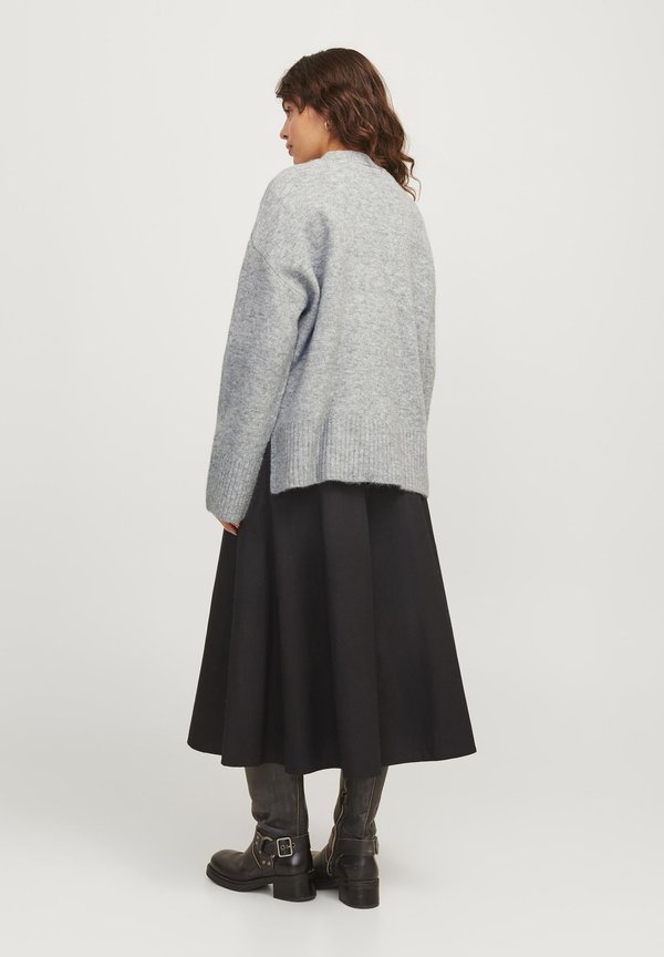 DIVERSE  - Cardigan3