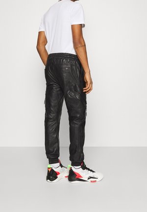 Lederhose - black