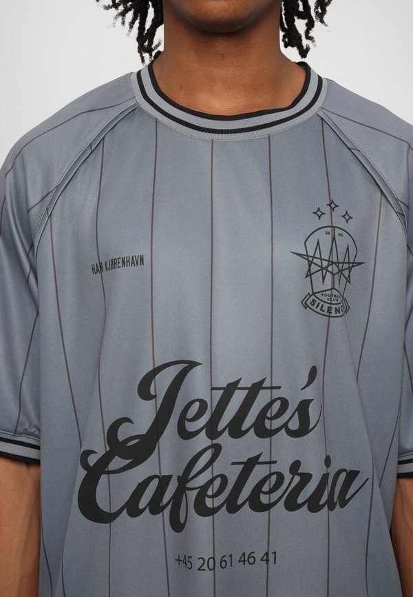 LOGO FOOTBALL TEE UNISEX - Print T-shirt4